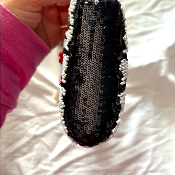 NWT Viral black and white houndstooth cherry pattern beaded baguette bag - Picture 11 of 16